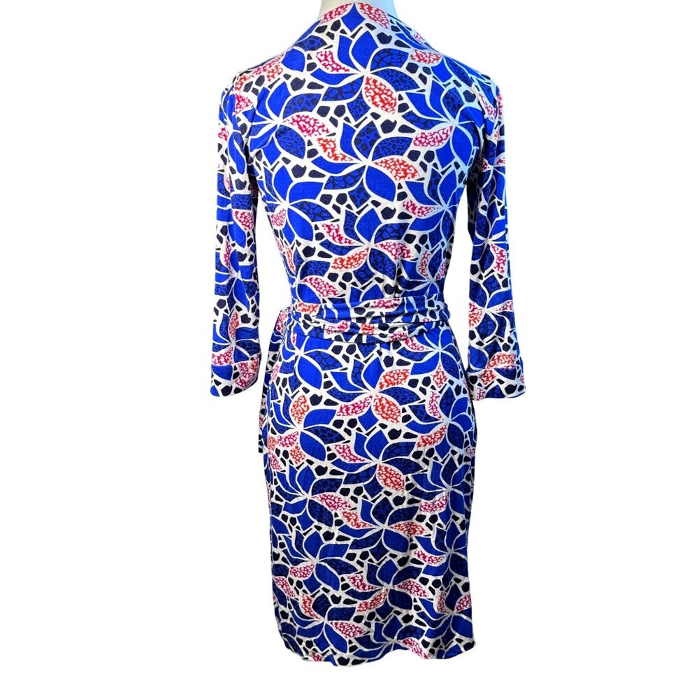 Diane Von Furstenberg Wrap Dress 4 Blue Red White Floral 3/4 Sleeve Viscose - Picture 6 of 12